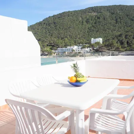 Cala Llonga Apartamento *